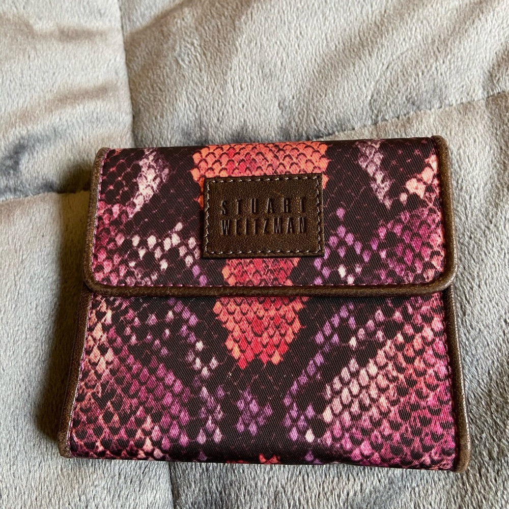 STUART WEITZMAN BI-FOLD WALLET